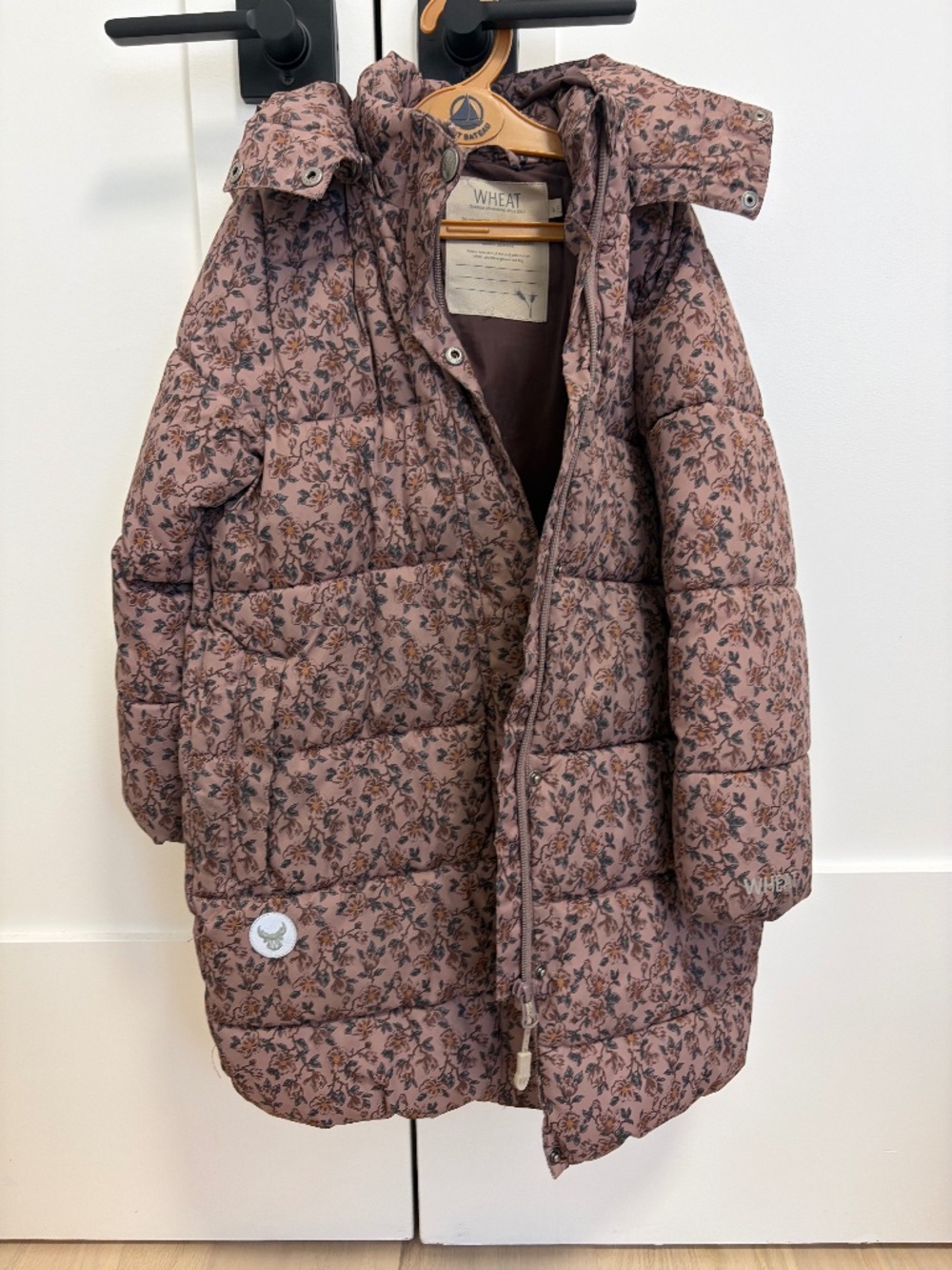 Puffer jacket Danish design wheat
